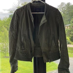 Green Jacket with zipper detail